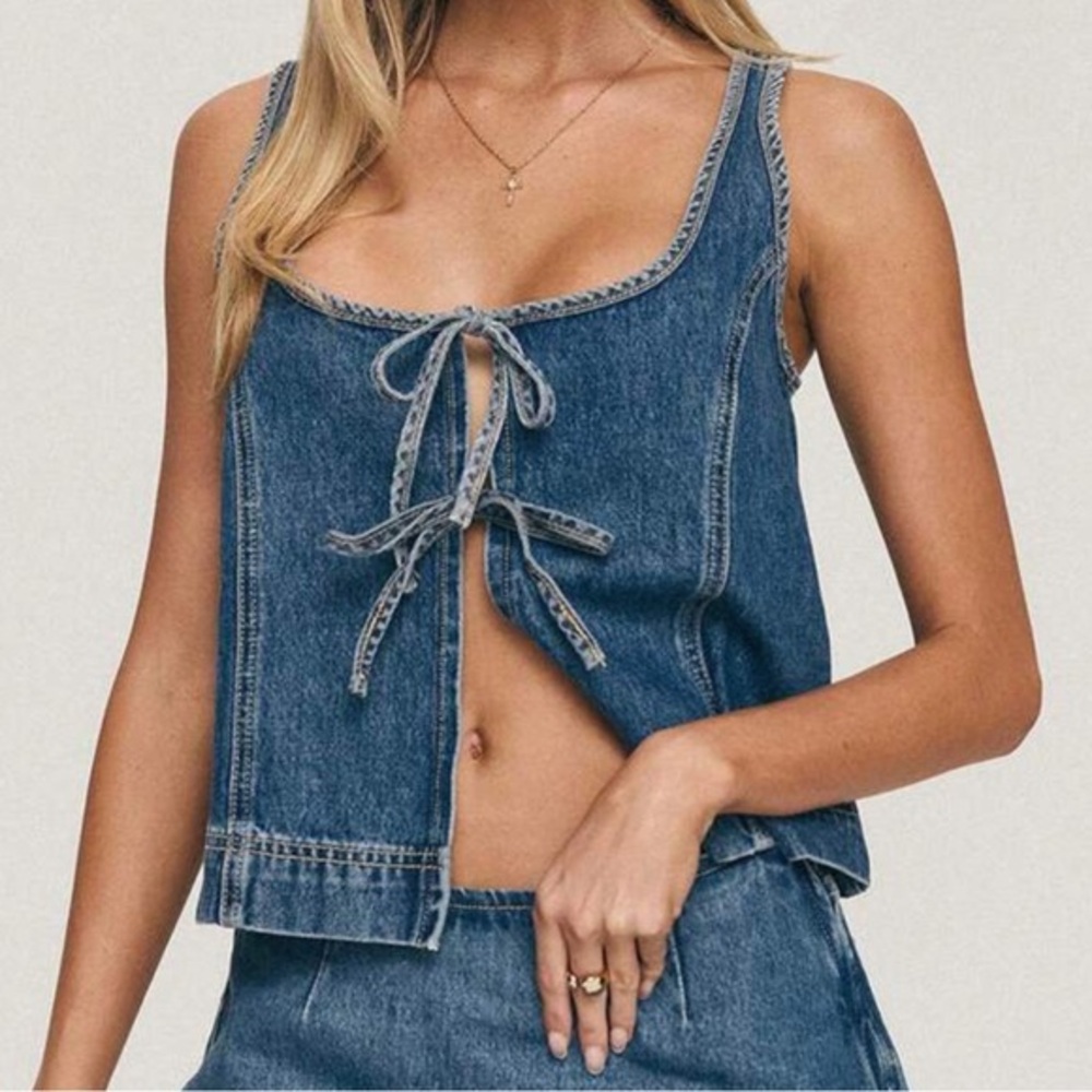 Shein sz S blue medium wash Denim scoop neck sleeveless bow tie front jeans top